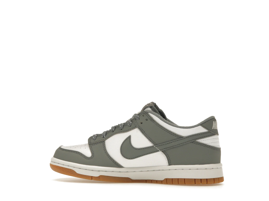 Vue 21 de Nike Dunk Low Reflective Grey (GS)