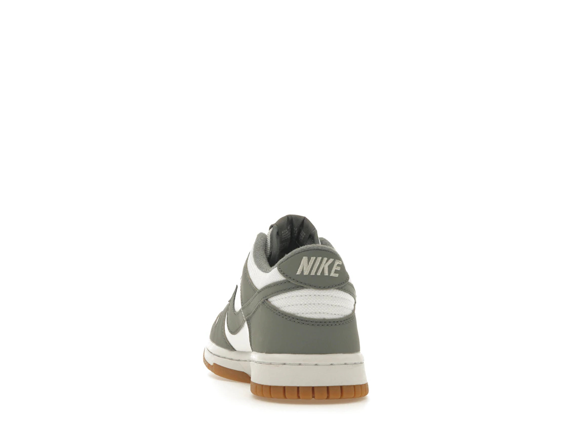 Vue 27 de Nike Dunk Low Reflective Grey (GS)