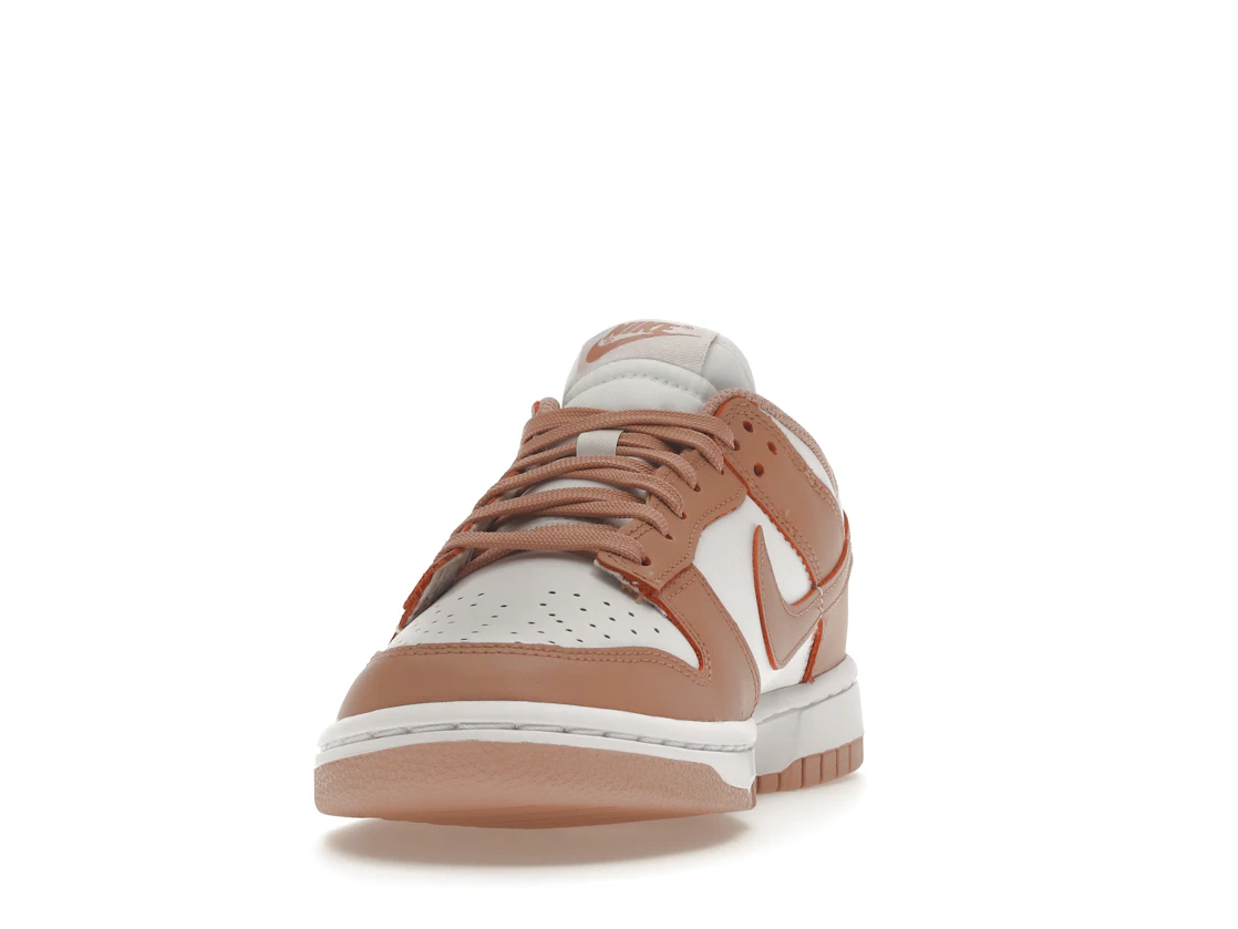 Vue 12 de Nike Dunk Low Rose Whisper 