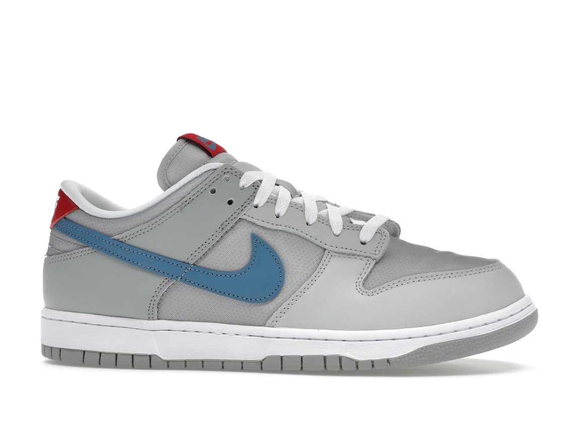 Vue 2 de Nike Dunk Low Silver Surfer (2024)
