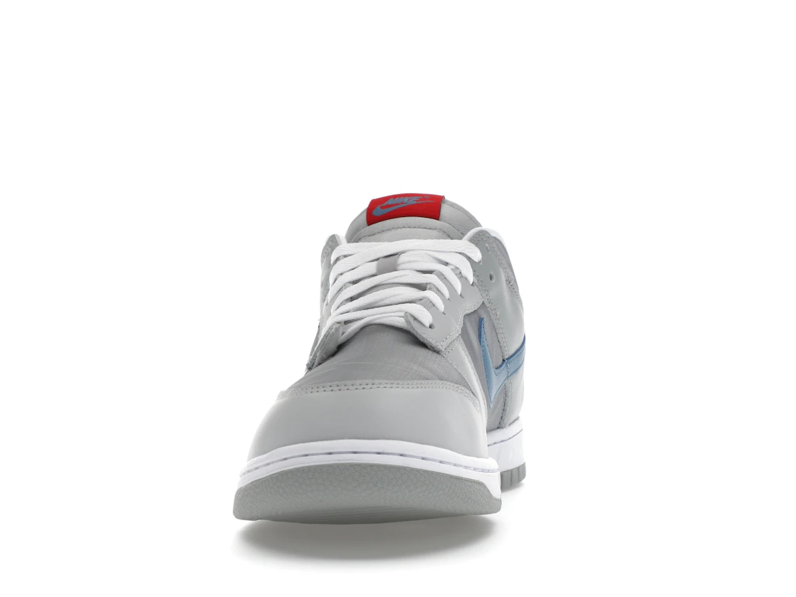 Vue 11 de Nike Dunk Low Silver Surfer (2024)