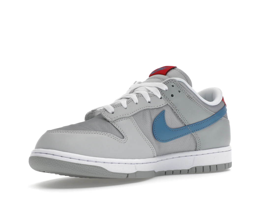 Vue 15 de Nike Dunk Low Silver Surfer (2024)
