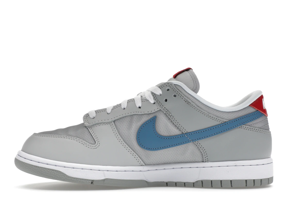 Vue 19 de Nike Dunk Low Silver Surfer (2024)