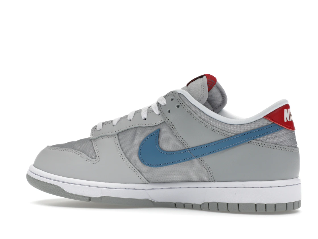 Vue 21 de Nike Dunk Low Silver Surfer (2024)