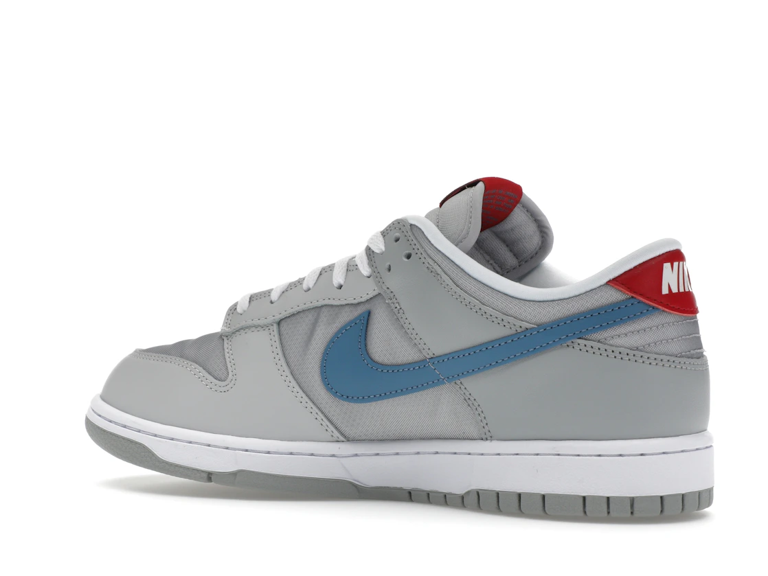 Vue 22 de Nike Dunk Low Silver Surfer (2024)