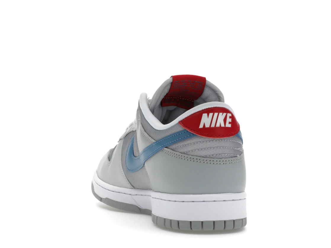 Vue 26 de Nike Dunk Low Silver Surfer (2024)