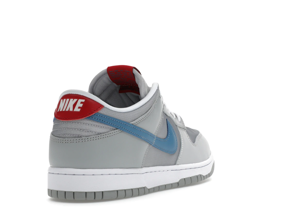 Vue 31 de Nike Dunk Low Silver Surfer (2024)