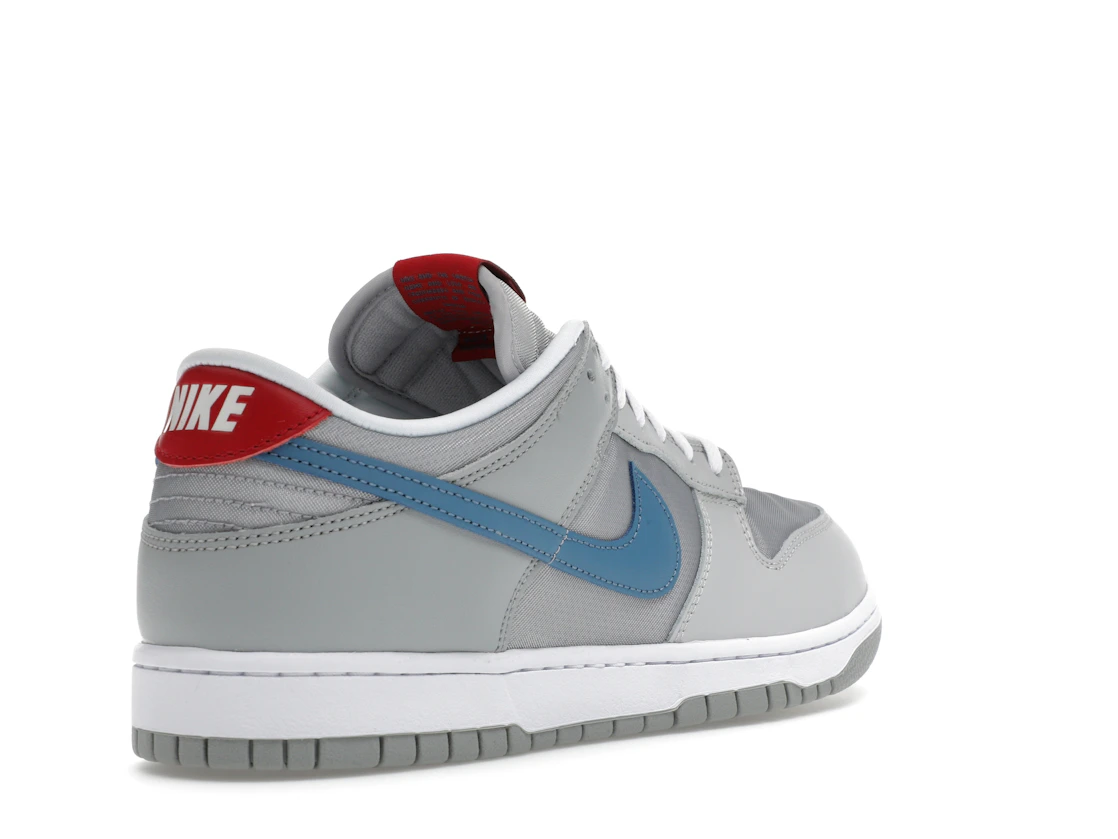 Vue 32 de Nike Dunk Low Silver Surfer (2024)