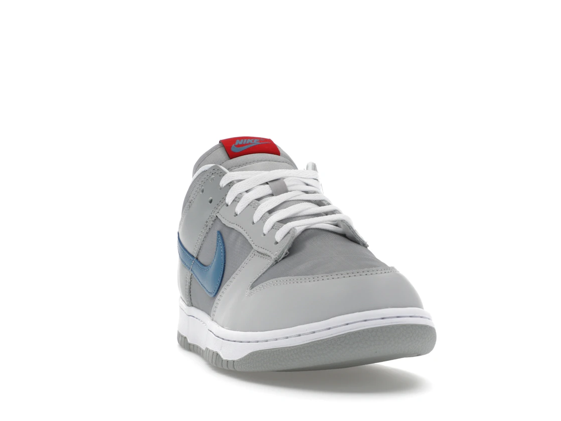 Vue 8 de Nike Dunk Low Silver Surfer (2024)