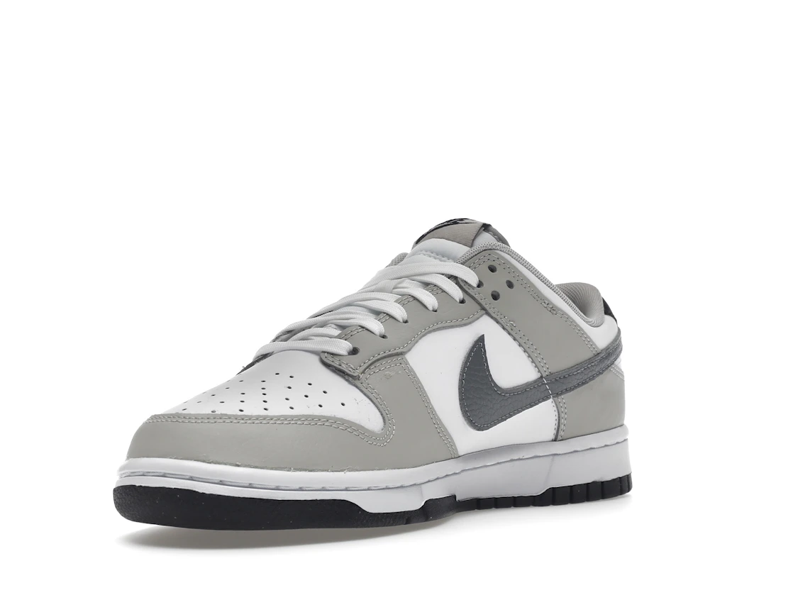 Vue 14 de Nike Dunk Low Stencil Swoosh