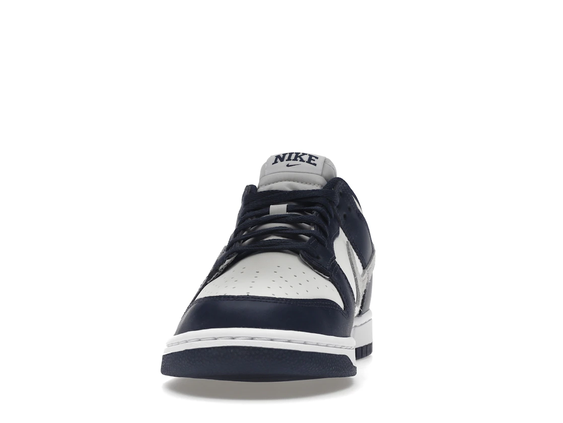 Vue 11 de Nike Dunk Low Summit White Midnight Navy