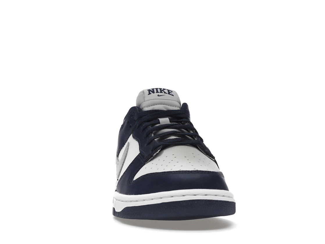 Vue 9 de Nike Dunk Low Summit White Midnight Navy