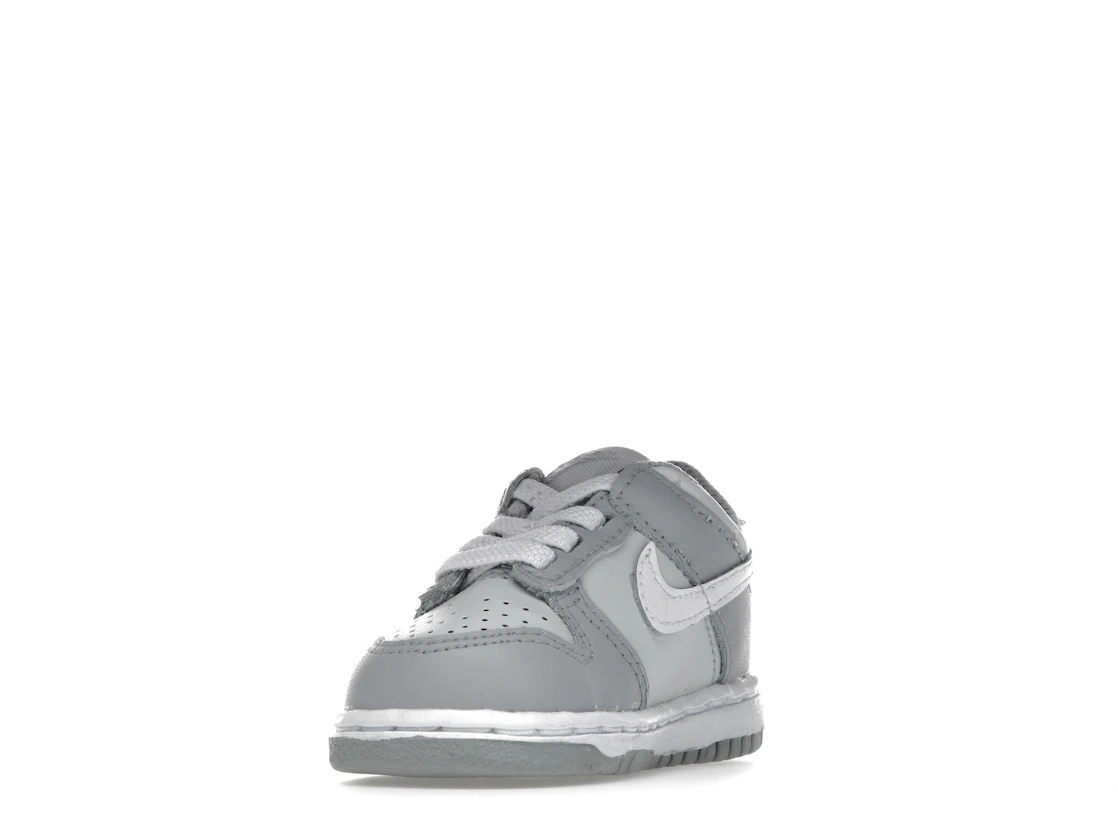 Vue 13 de Nike Dunk Low Two-Toned Grey (TD)