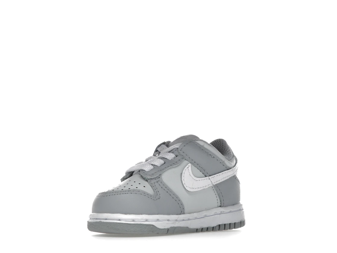 Vue 15 de Nike Dunk Low Two-Toned Grey (TD)
