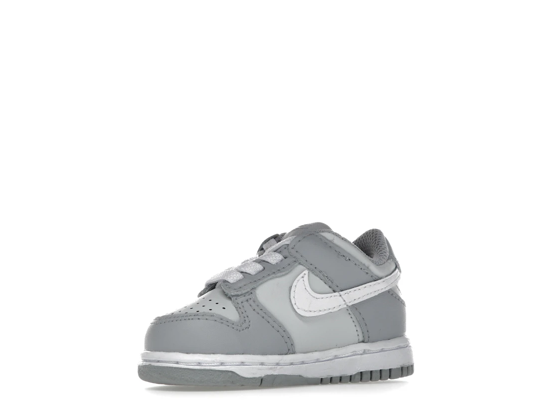 Vue 16 de Nike Dunk Low Two-Toned Grey (TD)