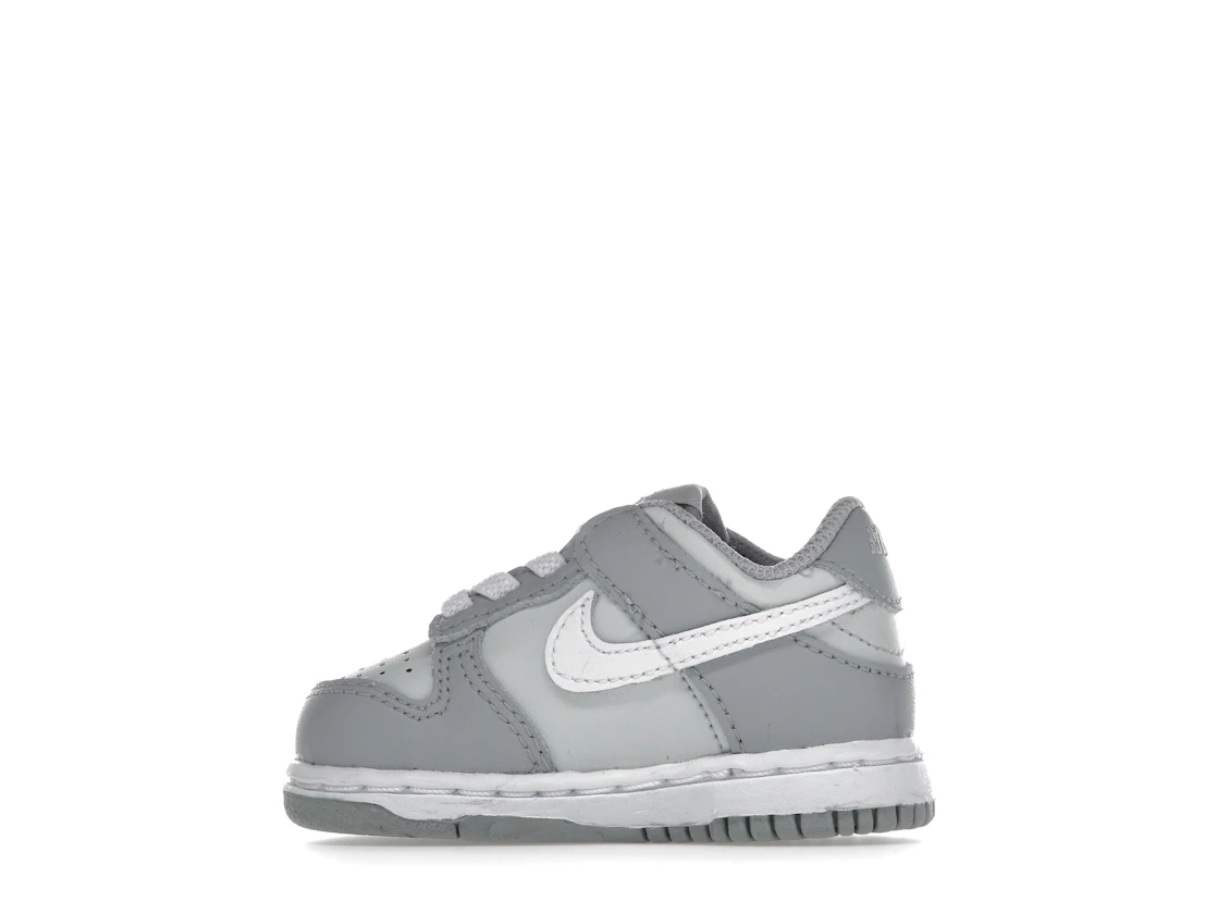 Vue 20 de Nike Dunk Low Two-Toned Grey (TD)