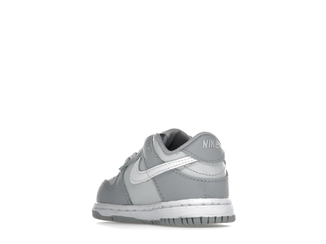 Vue 24 de Nike Dunk Low Two-Toned Grey (TD)