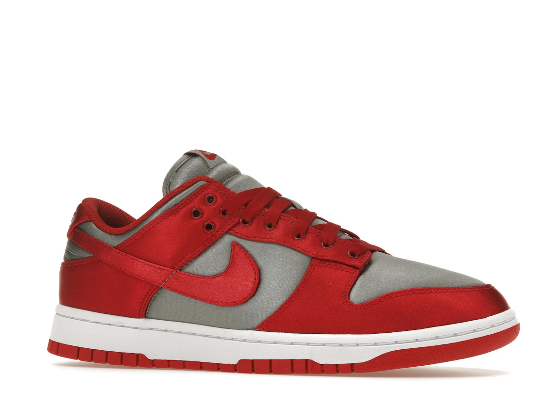 Vue 3 de Nike Dunk Low UNLV Satin 