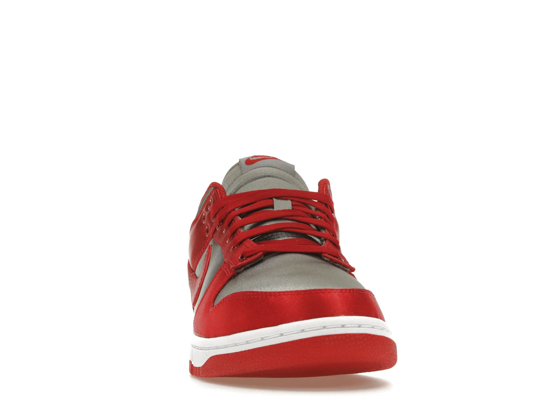 Vue 9 de Nike Dunk Low UNLV Satin 