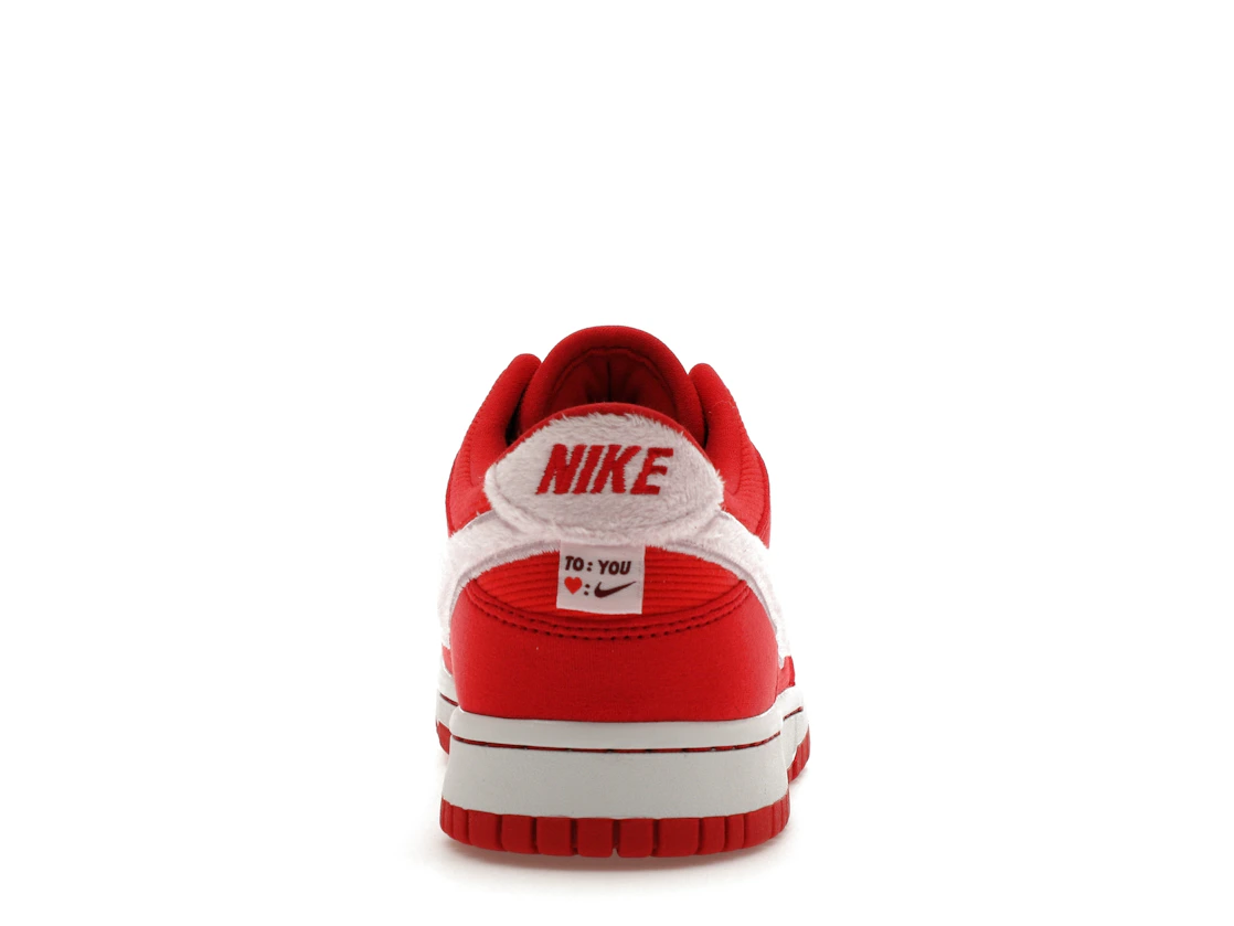 Vue 28 de Nike Dunk Low Valentine's Day (2024) (GS)
