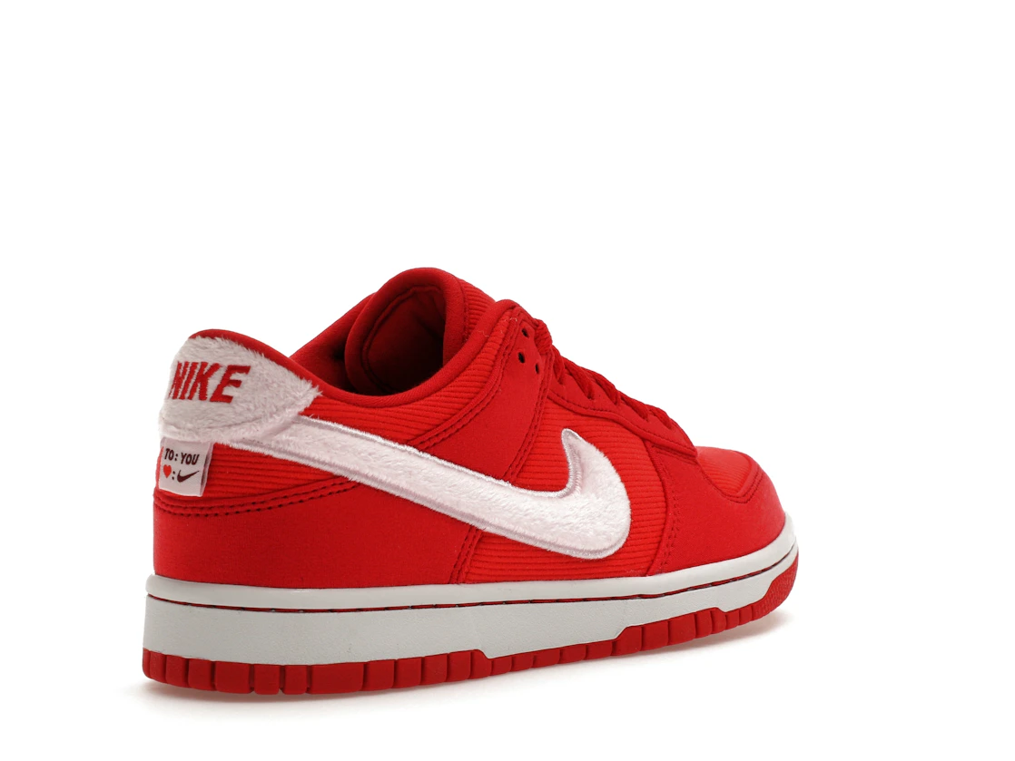 Vue 32 de Nike Dunk Low Valentine's Day (2024) (GS)