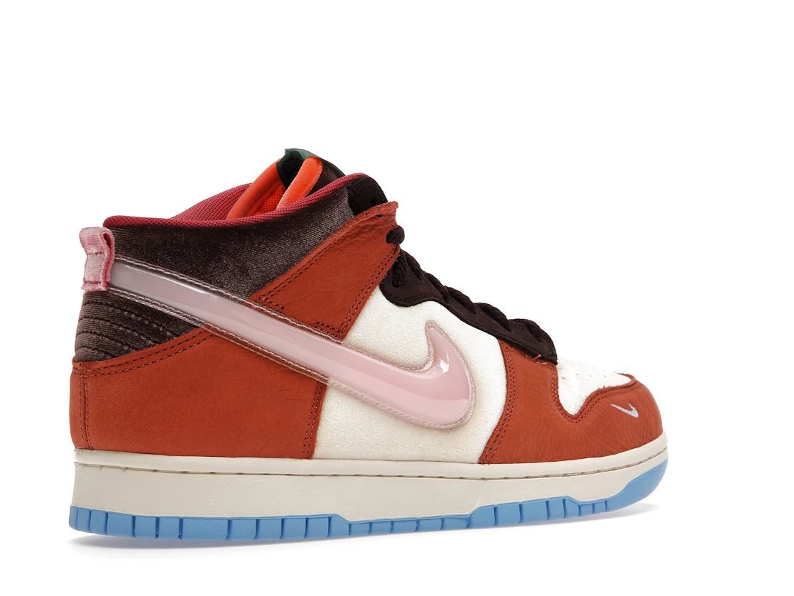 Vue 33 de Nike Dunk Mid Social Status Free Lunch Chocolate Milk