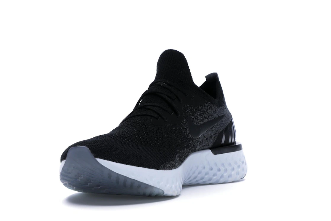 Vue 13 de Nike Epic React Flyknit Black Dark Grey