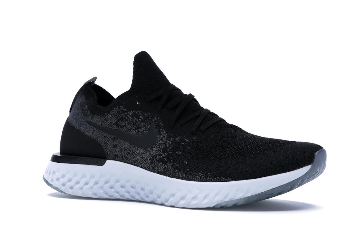 Vue 4 de Nike Epic React Flyknit Black Dark Grey