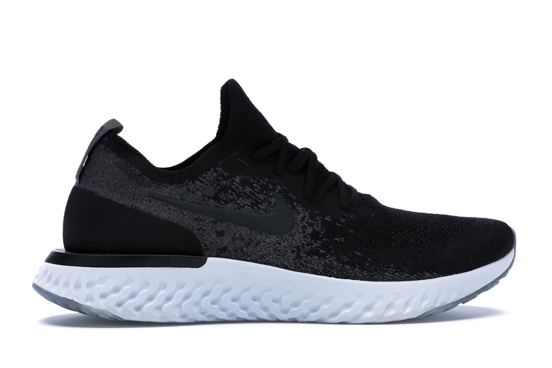 Vue 36 de Nike Epic React Flyknit Black Dark Grey
