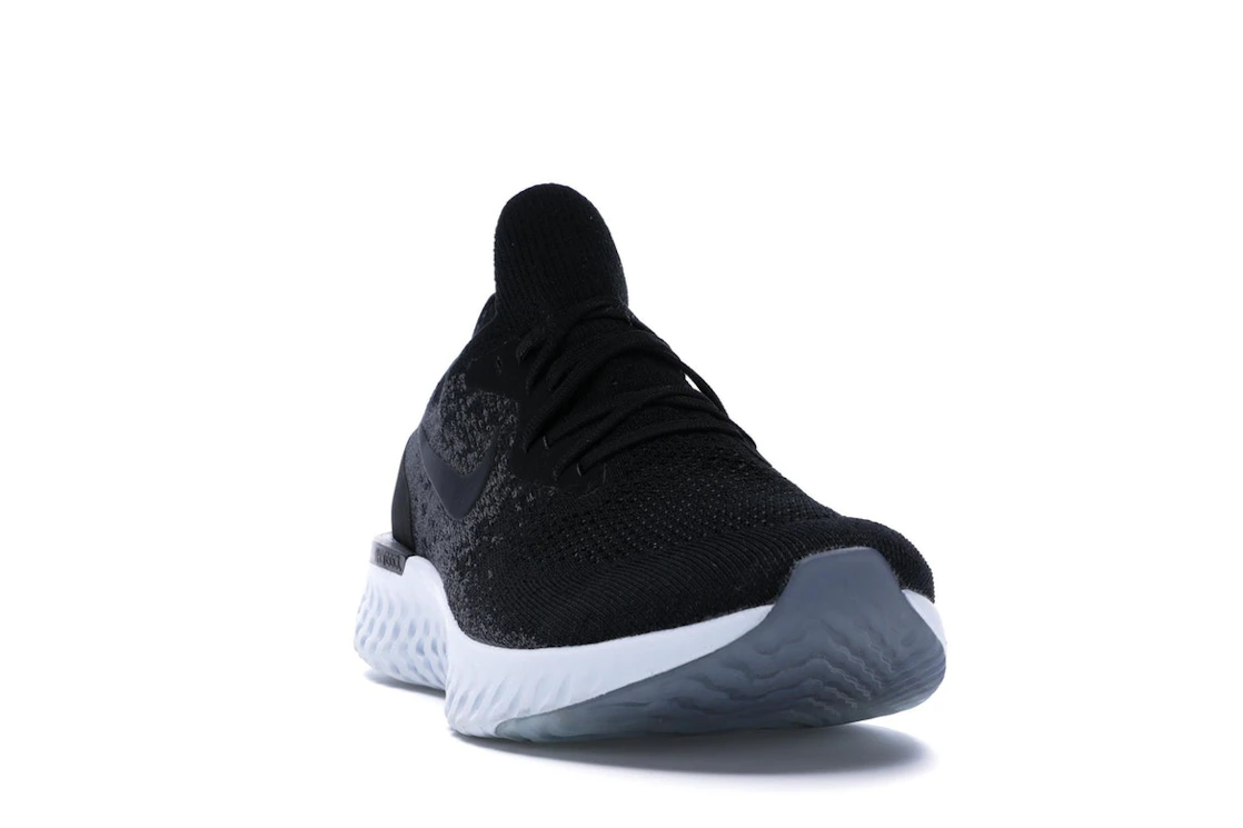 Vue 8 de Nike Epic React Flyknit Black Dark Grey