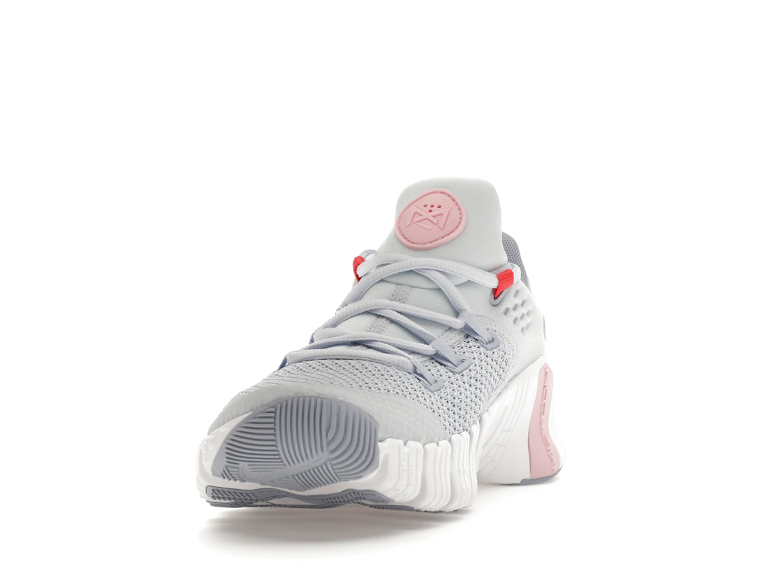 Vue 12 de Nike Free Metcon 4 Football Grey Soft Pink 