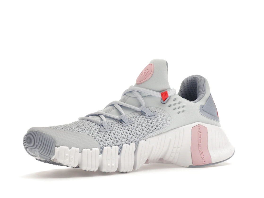 Vue 16 de Nike Free Metcon 4 Football Grey Soft Pink 