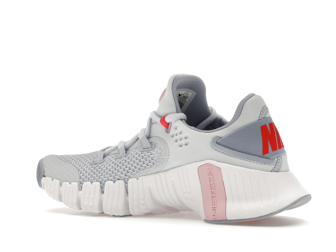 Vue 22 de Nike Free Metcon 4 Football Grey Soft Pink 