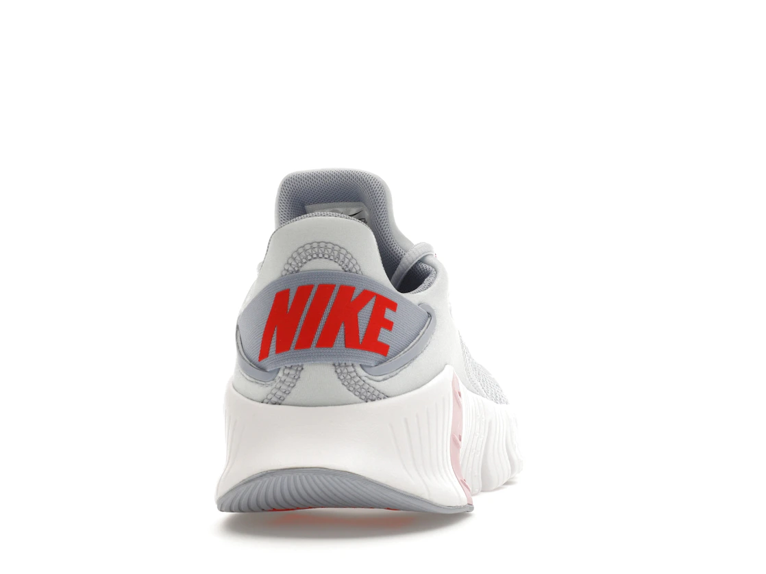 Vue 29 de Nike Free Metcon 4 Football Grey Soft Pink 