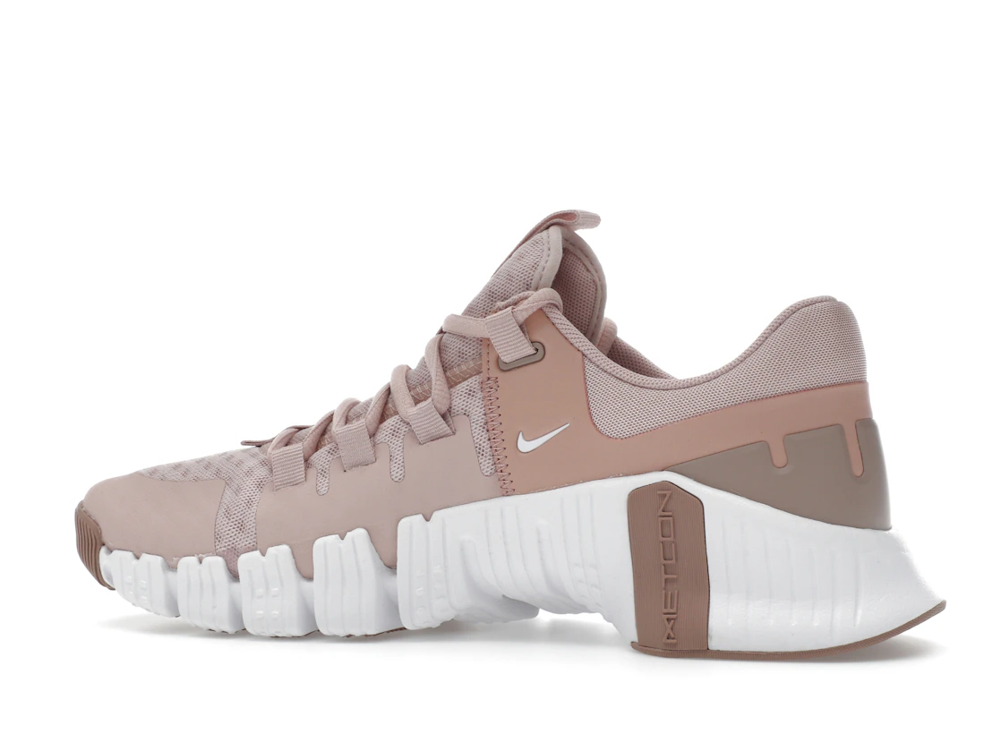 Vue 21 de Nike Free Metcon 4 Pink Oxford 