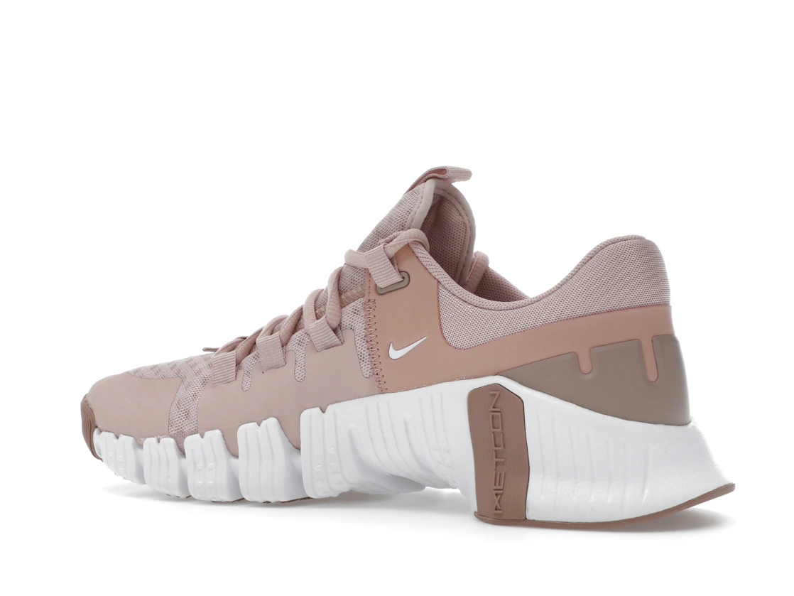 Vue 22 de Nike Free Metcon 4 Pink Oxford 