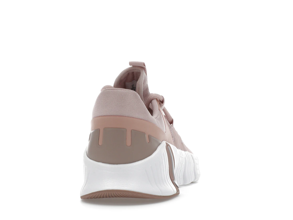 Vue 29 de Nike Free Metcon 4 Pink Oxford 