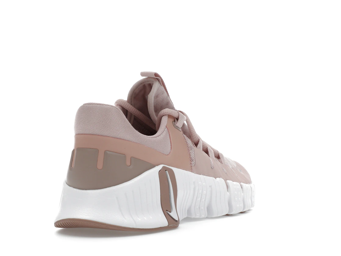Vue 31 de Nike Free Metcon 4 Pink Oxford 