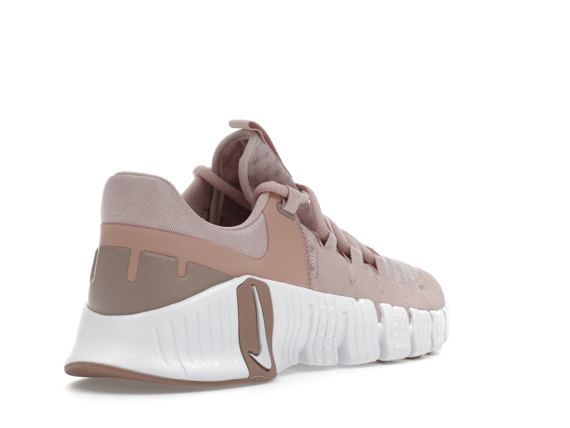 Vue 32 de Nike Free Metcon 4 Pink Oxford 