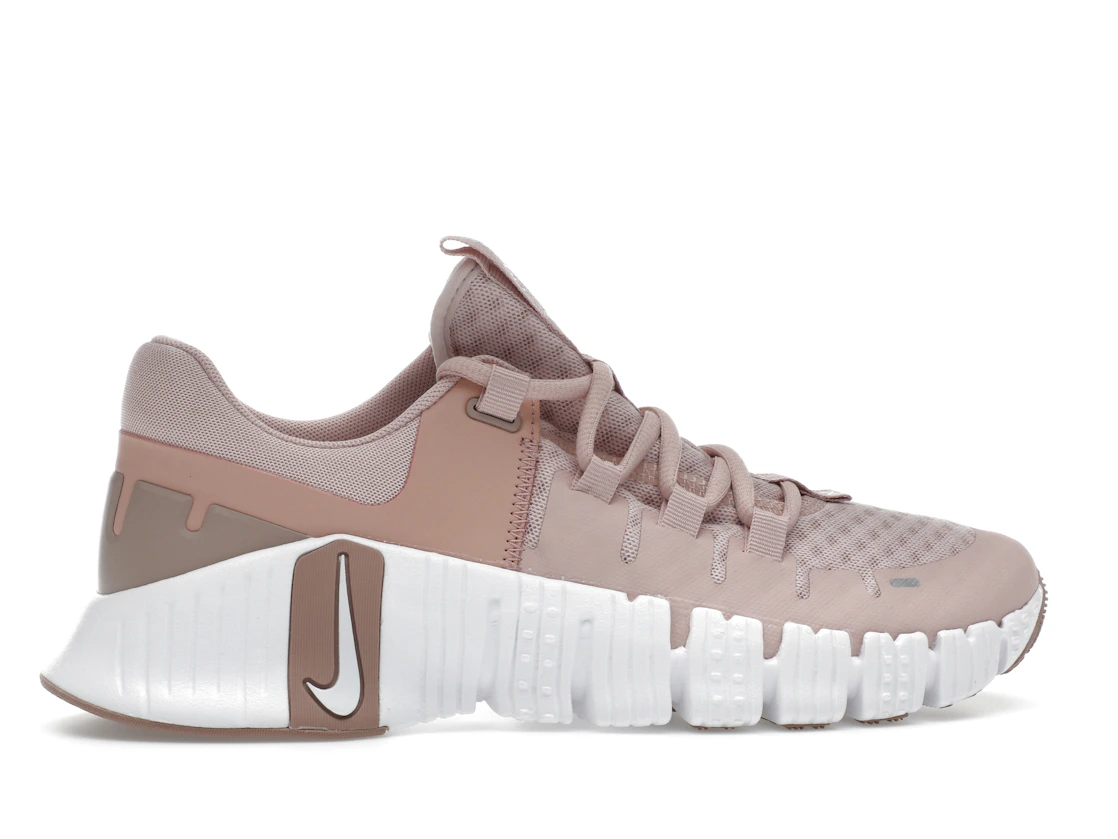 Vue 36 de Nike Free Metcon 4 Pink Oxford 
