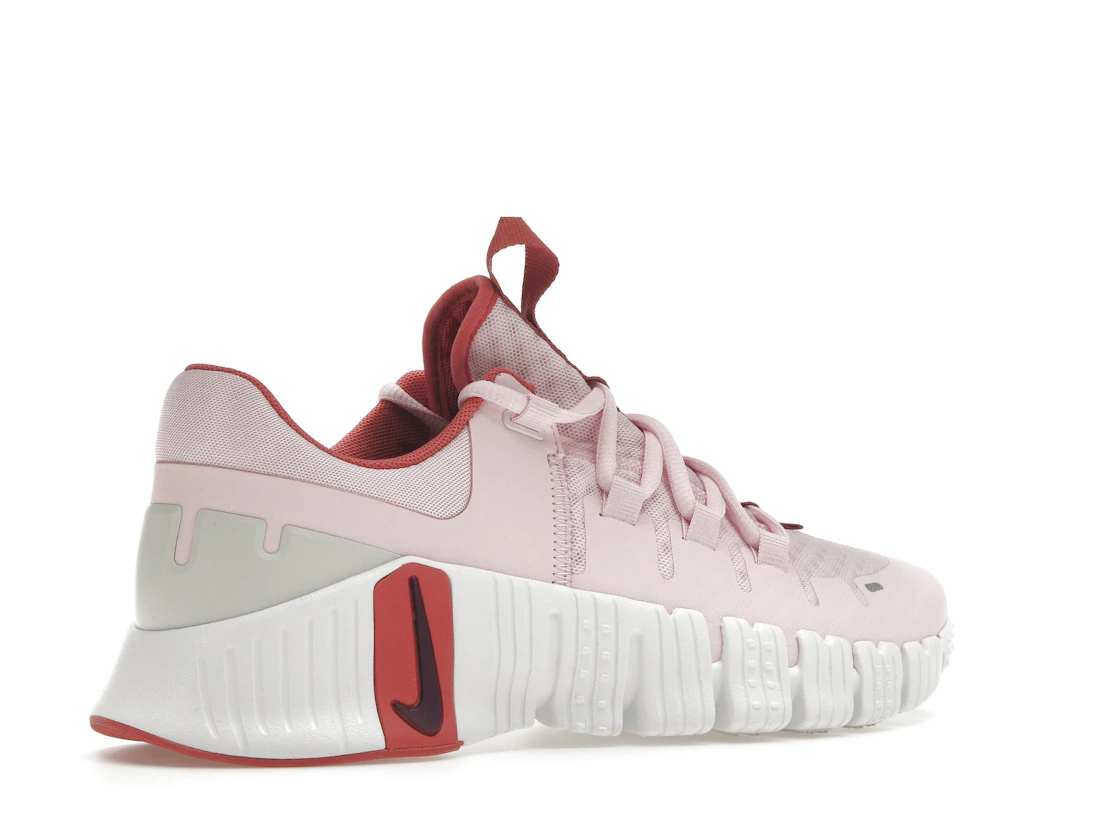 Vue 34 de Nike Free Metcon 5 Pink Foam 