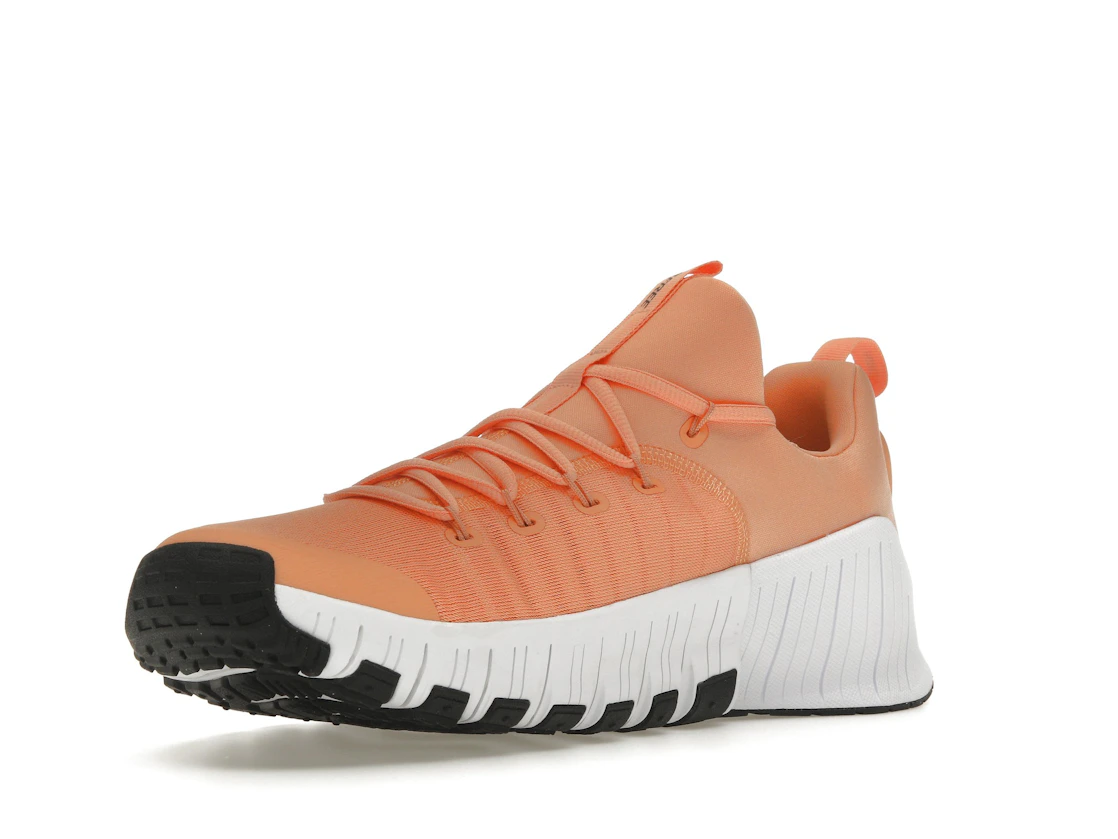 Vue 15 de Nike Free Metcon 6 Apricot Agate White Black