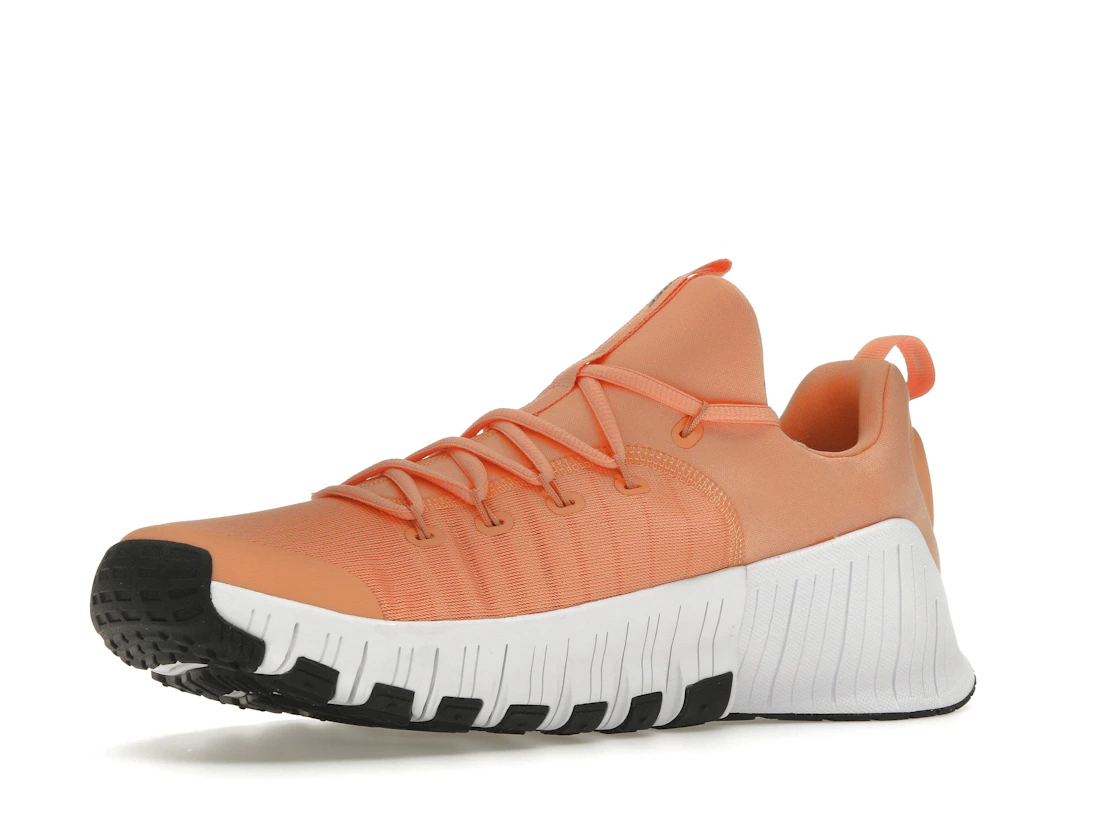 Vue 16 de Nike Free Metcon 6 Apricot Agate White Black