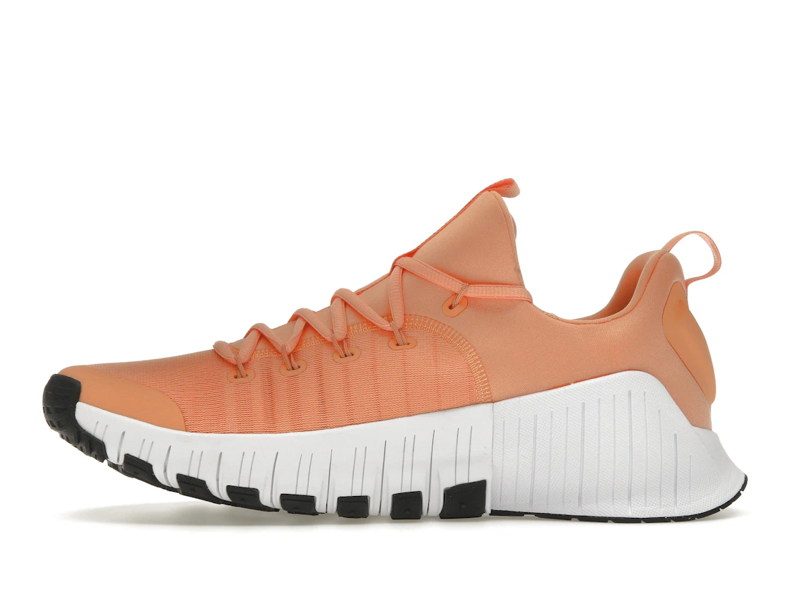 Vue 19 de Nike Free Metcon 6 Apricot Agate White Black