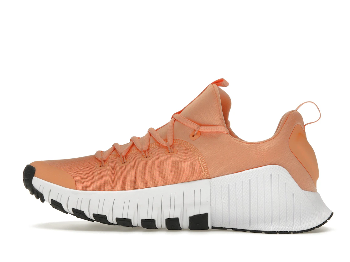 Vue 20 de Nike Free Metcon 6 Apricot Agate White Black