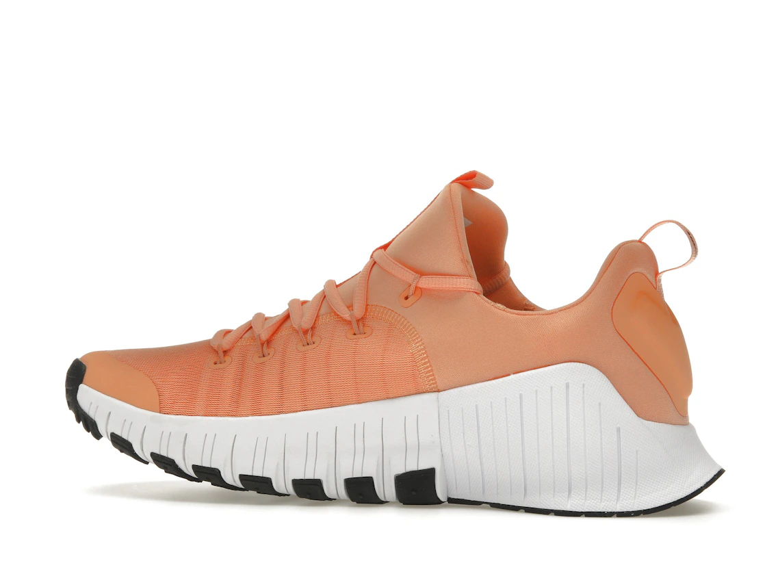 Vue 21 de Nike Free Metcon 6 Apricot Agate White Black