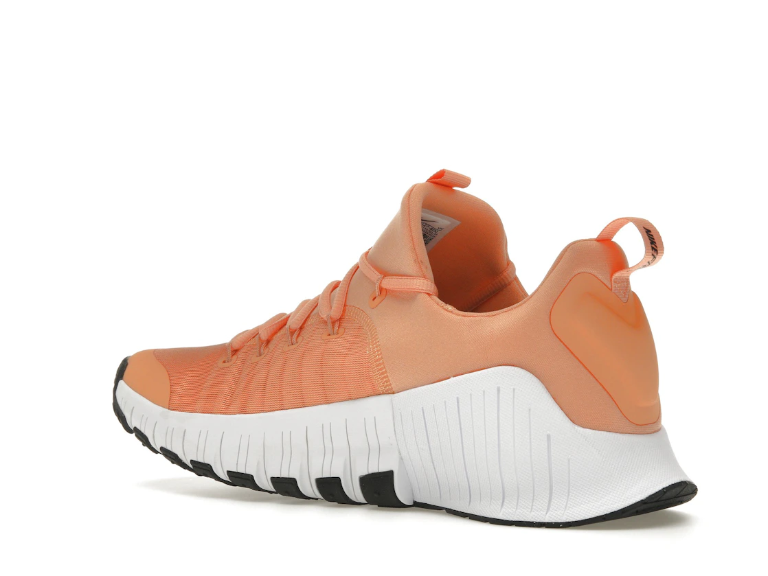 Vue 23 de Nike Free Metcon 6 Apricot Agate White Black