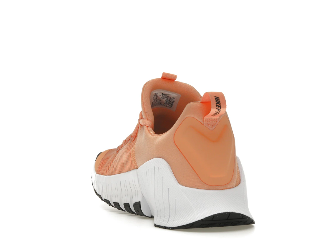 Vue 26 de Nike Free Metcon 6 Apricot Agate White Black