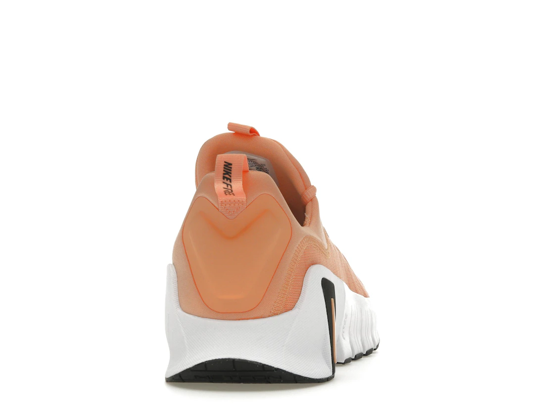 Vue 29 de Nike Free Metcon 6 Apricot Agate White Black