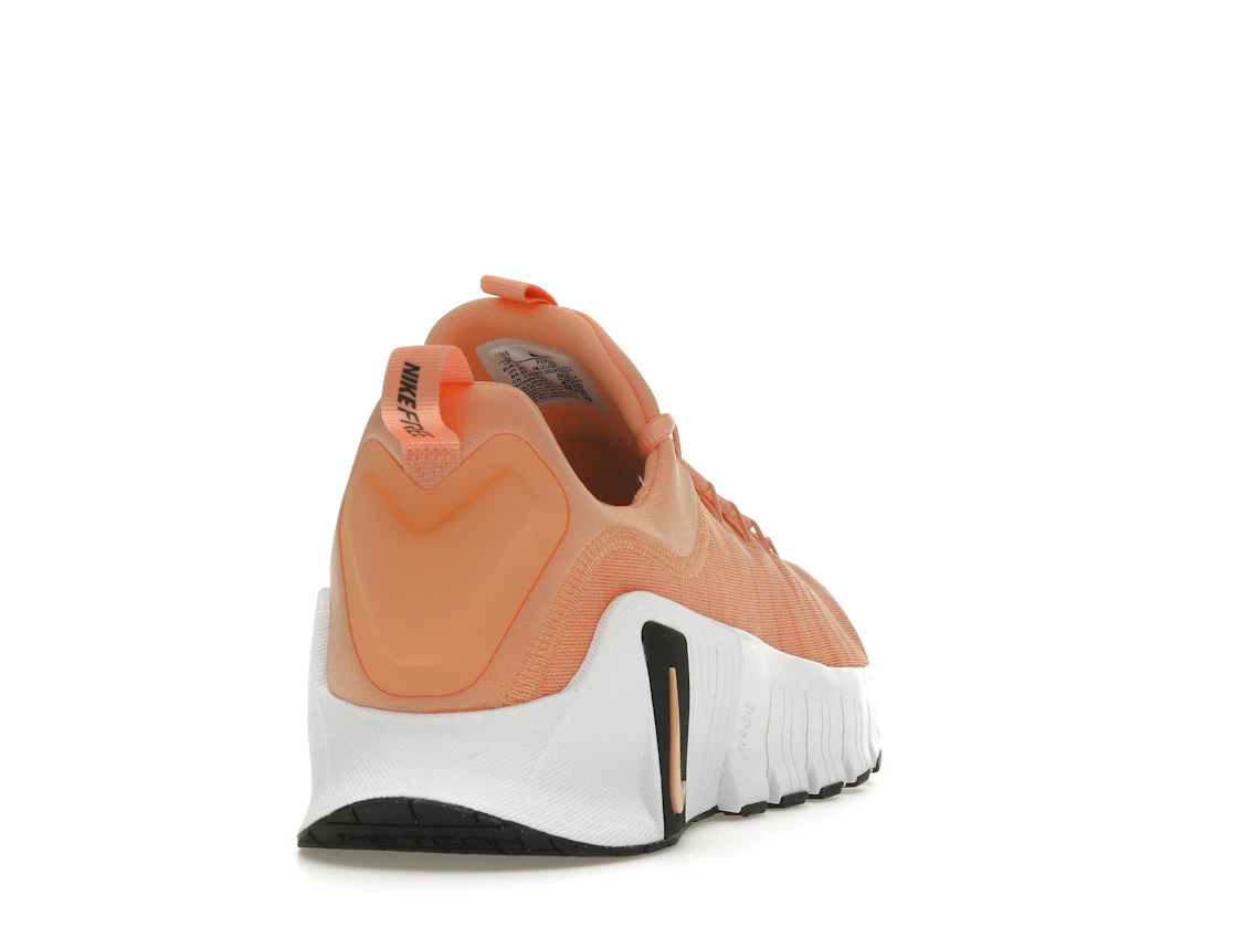 Vue 30 de Nike Free Metcon 6 Apricot Agate White Black